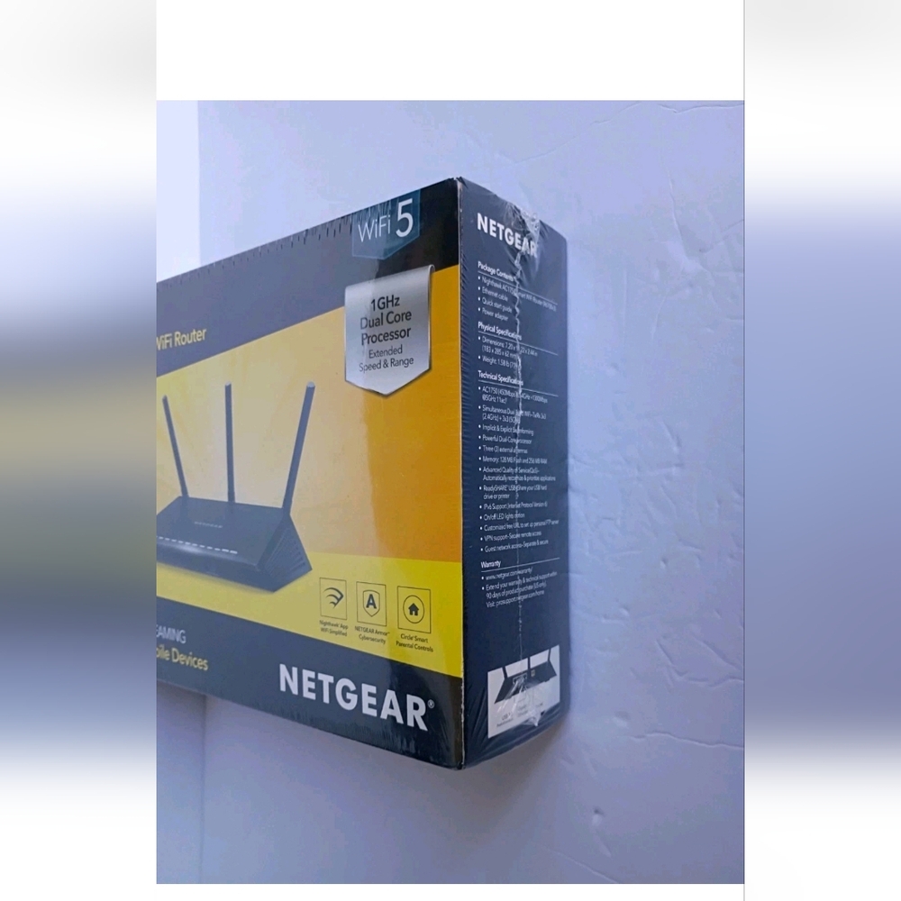 NETGEAR Nighthawk AC1750 Smart WiFi Router Dual Band New In Box Sealed R6700 - Picture 3 of 7